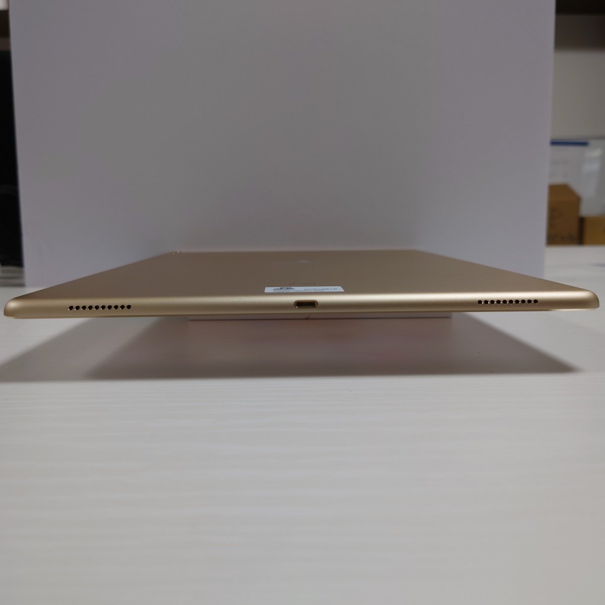 ☆【21128WM】 完動品 Apple MQDD2J/A iPad Pro 12.9インチ (第2世代