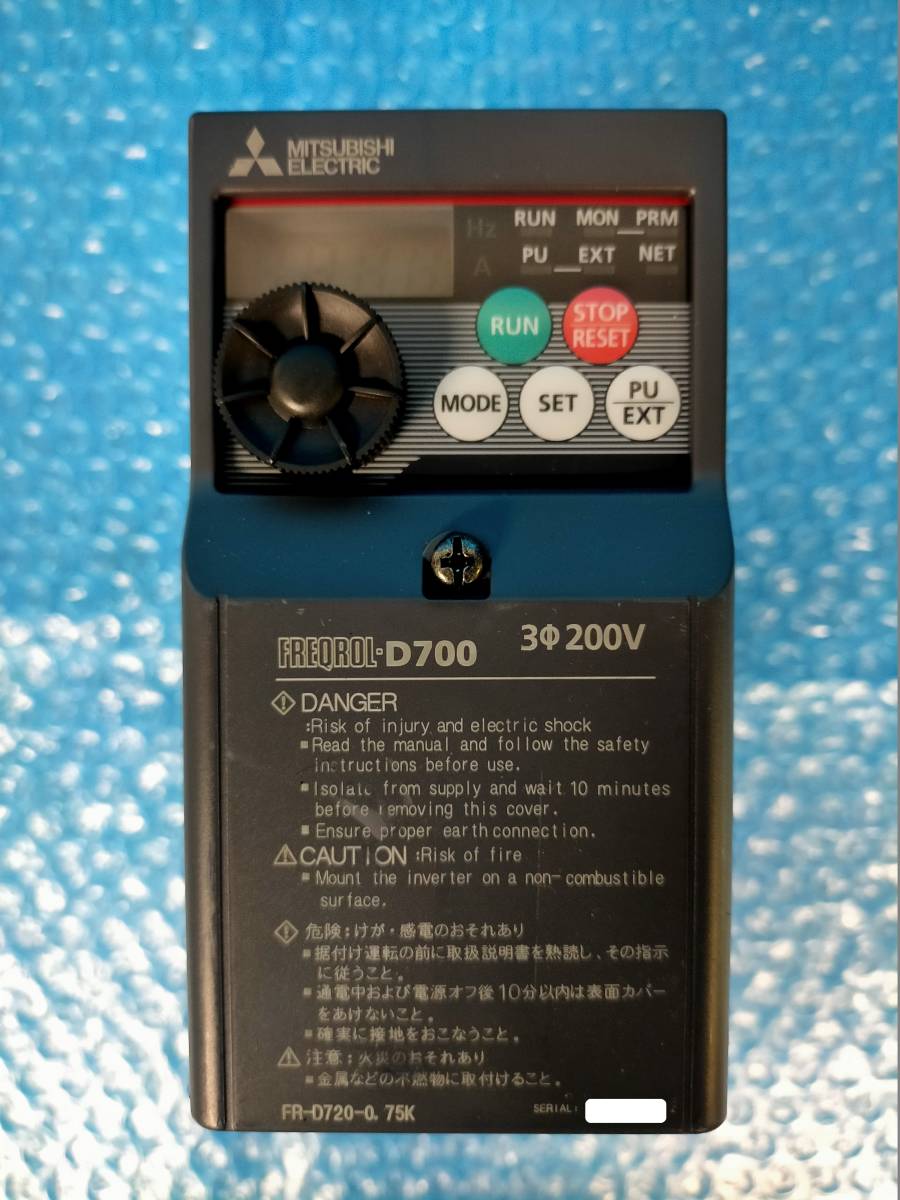 CK9554] MITSUBISHI 三菱 インバータ FREQROL-D700 FR-D720-0.75K 未