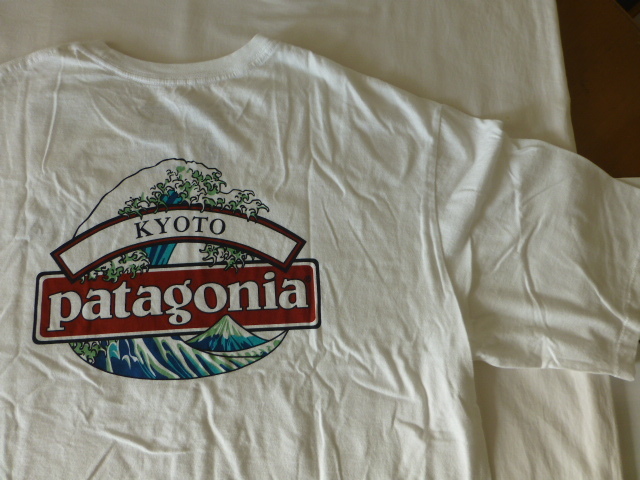 【2022正規激安】 Hokusai M's 07/2020モデル patagonia Wave パタゴニアPATAGONIA 京都 KYOTO 浪裏 北斎 レギュラーフィット WHI -M- T-Shirt-Kyoto Organic 半袖Tシャツ