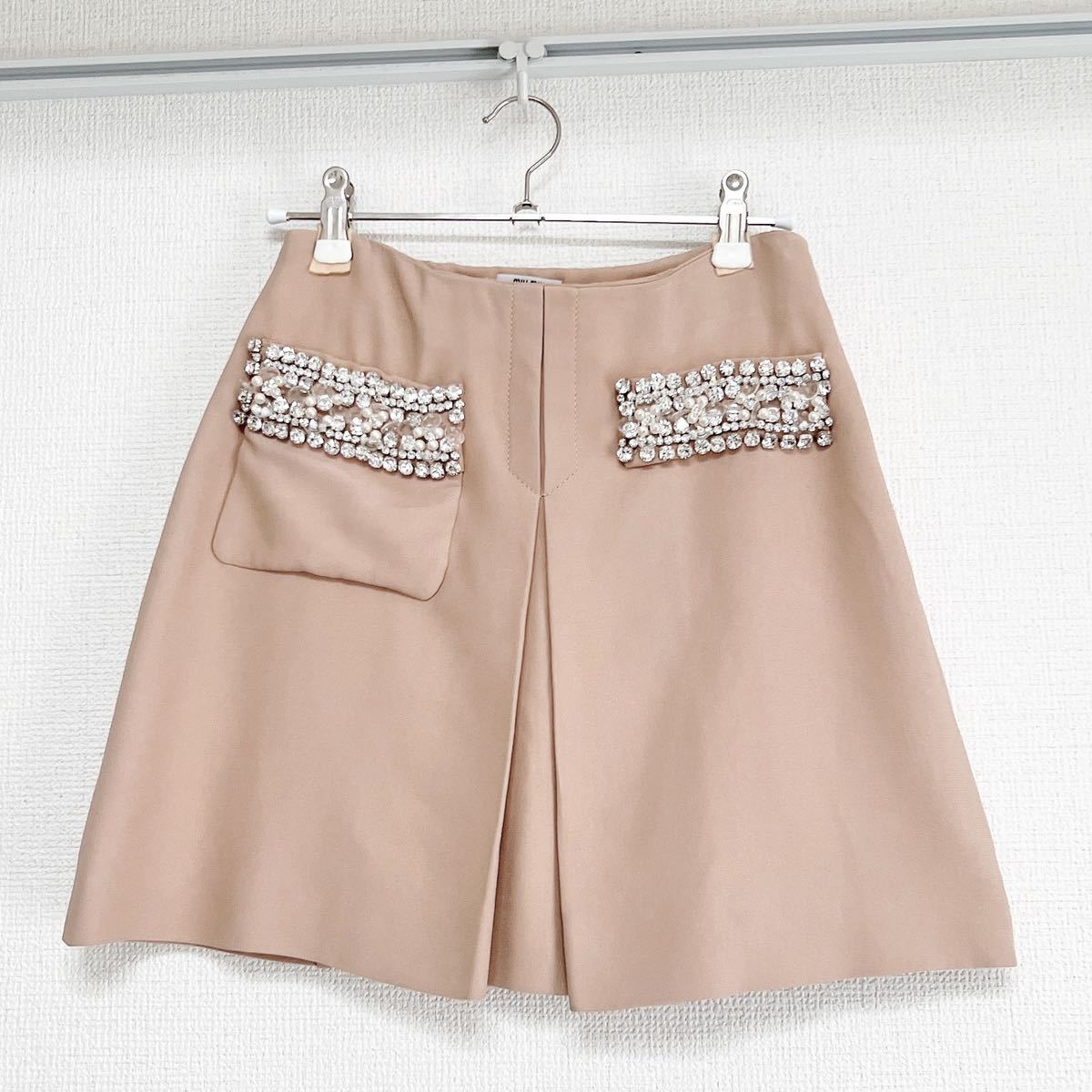 超特価】 ミニ 台形 ビジュー MIU MIU スカート 36 ピンク スカート