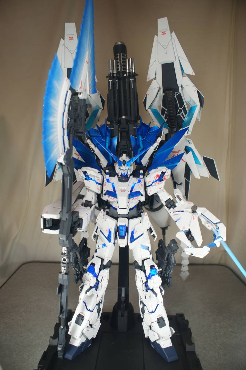 塗装済み完成品 PG ユニコーンガンダム ペルフェクティビリティ
