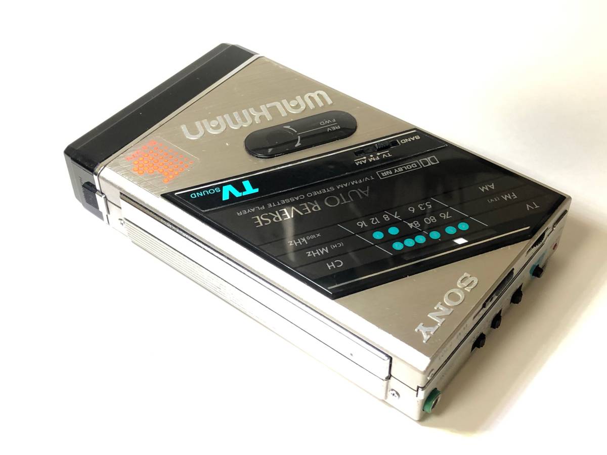 [美品][美音][整備品] SONY ウォークマン WM-F101 電池ボックス付き (カセットテープ、ラジオ AM/FM)_画像6