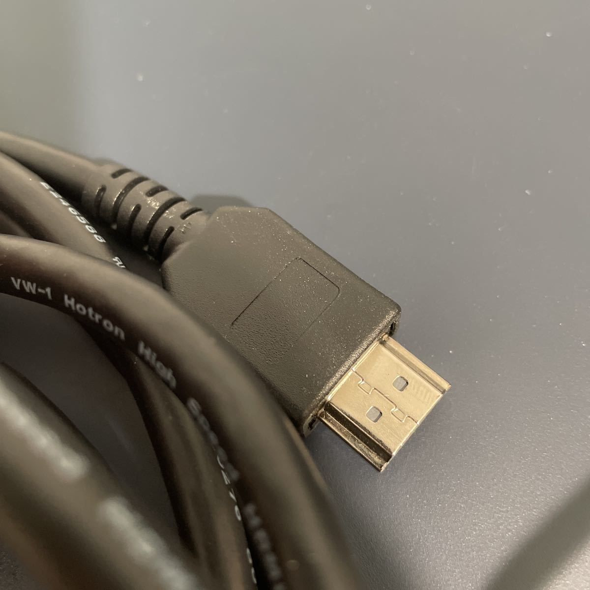 HDMIケーブル HDMI→HDMI ハイスピード　2.5Mほぼ新品　使用一回のみ　HPノートPC純正付属品_画像4