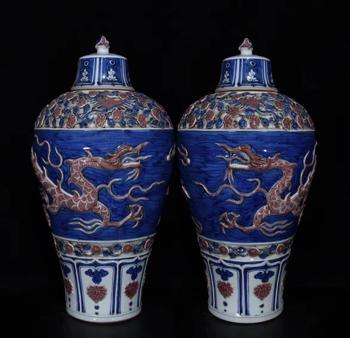 ◆旧蔵◆古美術 中国古玩　元代　元青花釉里紅捏花　浮雕龍紋梅瓶―對　時代物　AT08