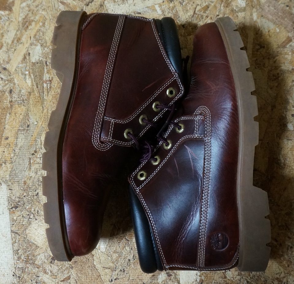 Timberland A1U W ミッドカットスムースレザー