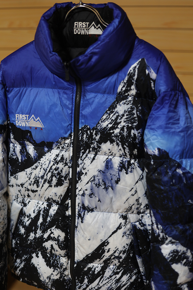品揃え豊富で FIRST DOWNファーストダウン 雪山 リバーシブル ダウン