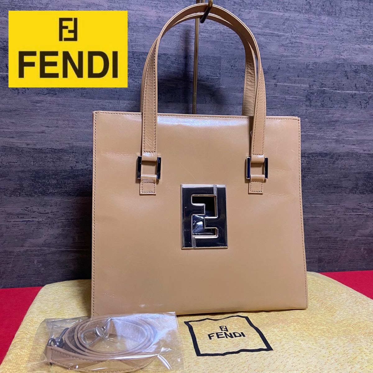 ○1円スタート○超美品 FENDI フェンディ レザー シルバー金具