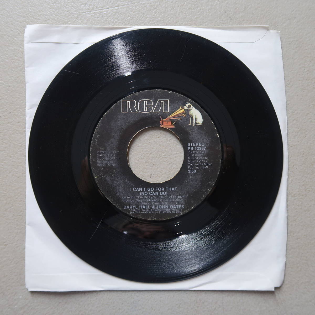 DARYL HALL & JOHN OATES UNGAURDED MINUTE/I CAN'T GO FOR VINYL 45 RCA VG 14-32 海外 即決