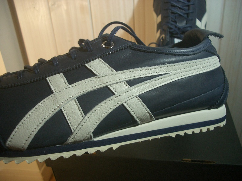 送料込 新品 Onitsuka Tiger オニツカタイガー 24.5cm MEXICO 66 SD