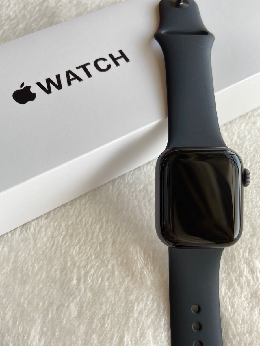 最大76%OFFクーポン Apple Watch SE GPSモデル 40mmスペースグレ… aob