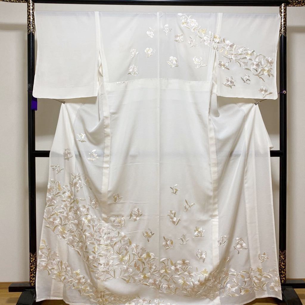 着物月花 総刺繍 絽 可憐な花の夏訪問着 未使用品 正絹 金銀糸 夏着物