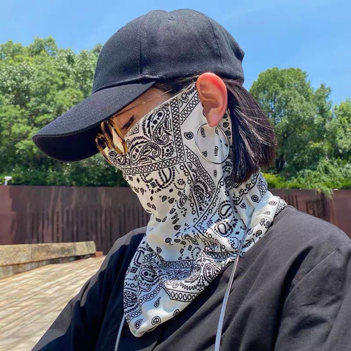 フェイスカバー ネックカバー ペイズリー マスク 白 ホワイト バンダナ風 | ネックカバー UV フェイスマスク バンダナ風 ペイズリー 白 ホワイト | pizzeria-roberto.pl