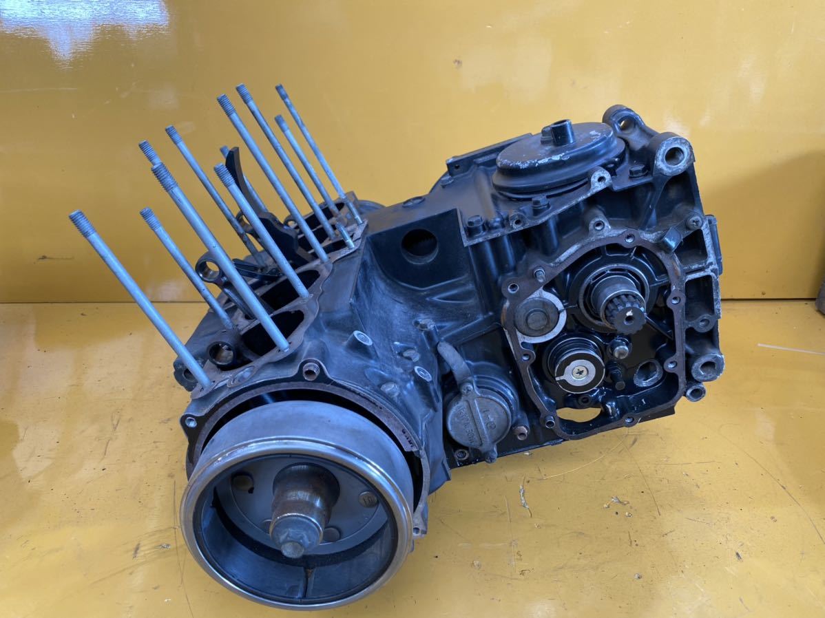 カワサキ GPZ400F 逆車エンジン 純正クランクケース クランクシャフト