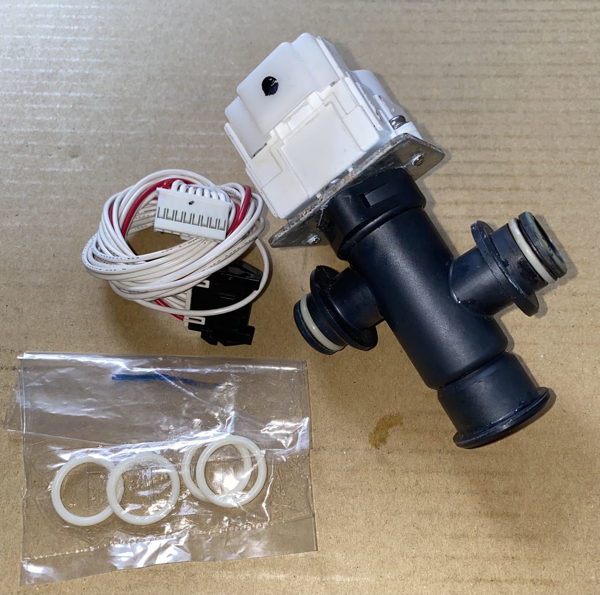 三菱 給湯器部品 混合弁 パッキン4枚セット SRT-4668WFU-BL 他 三菱 給湯器部品 混合弁 パッキン4枚セット SRT-4668WFU-BL 他