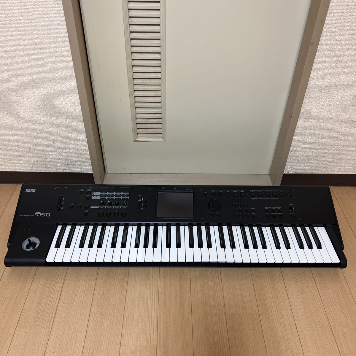 KORG コルグ M50-61 シンセサイザー ケース付 - 器材