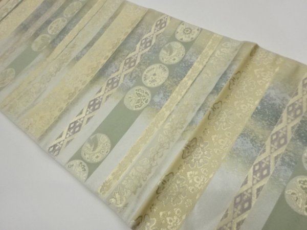 今年の新作から定番まで! 宗sou 横段に花鳥・蝶模様織出し開き名古屋帯(額縁仕立て)【リサイクル】【着】 その他 今年の新作から定番まで! 宗sou 横段に花鳥・蝶模様織出し開き名古屋帯(額縁仕立て)【リサイクル】【着】 その他