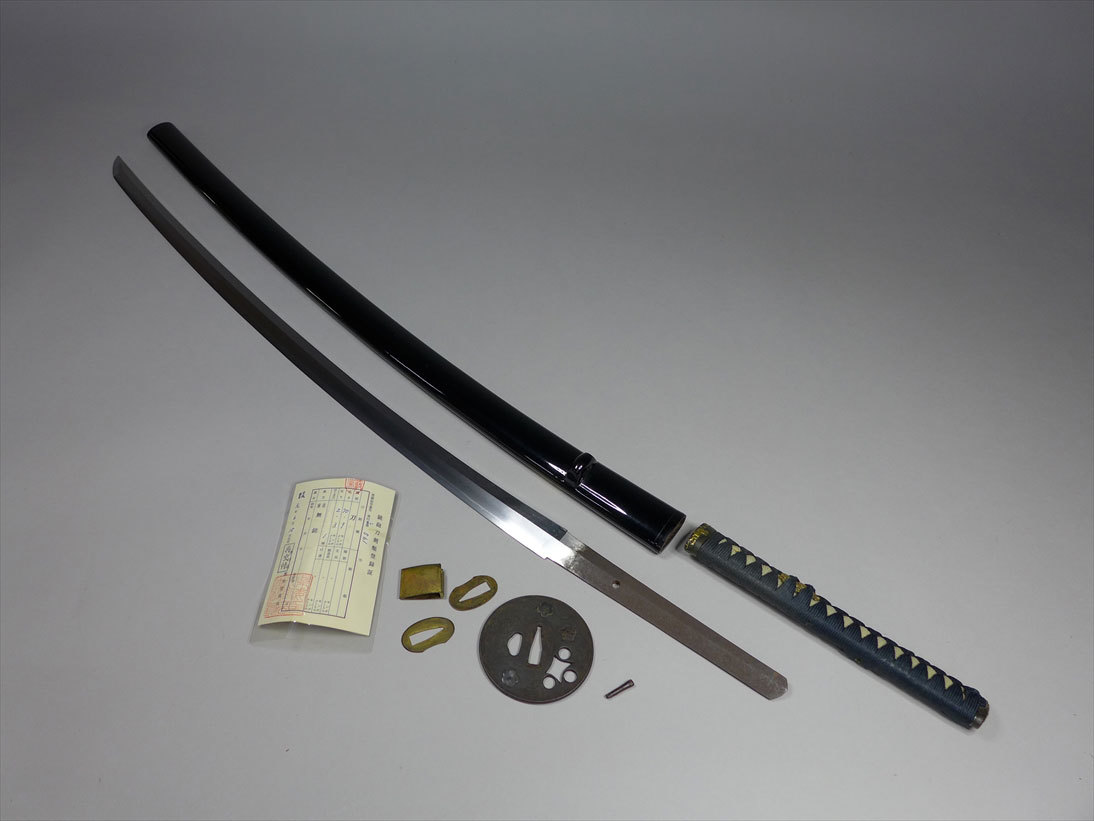 Yahoo!オークション - 日本刀 太刀 無銘 70・9cm 拵え付 桜銀 Yahoo!オークション - 日本刀 太刀 無銘 70・9cm 拵え付 桜銀