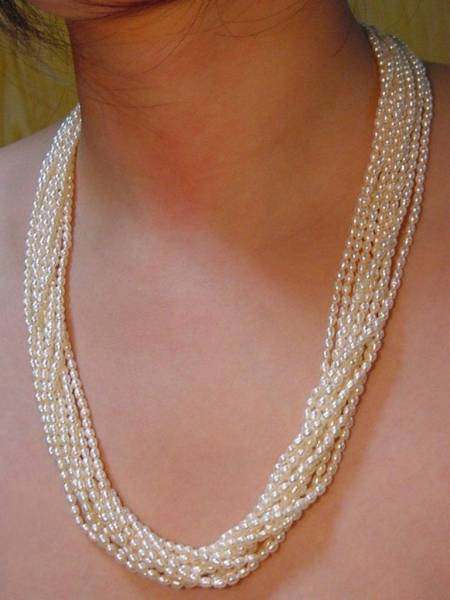 注目：びっくり輝き装飾品 ★真珠ネックレス 10本編み約1450玉★