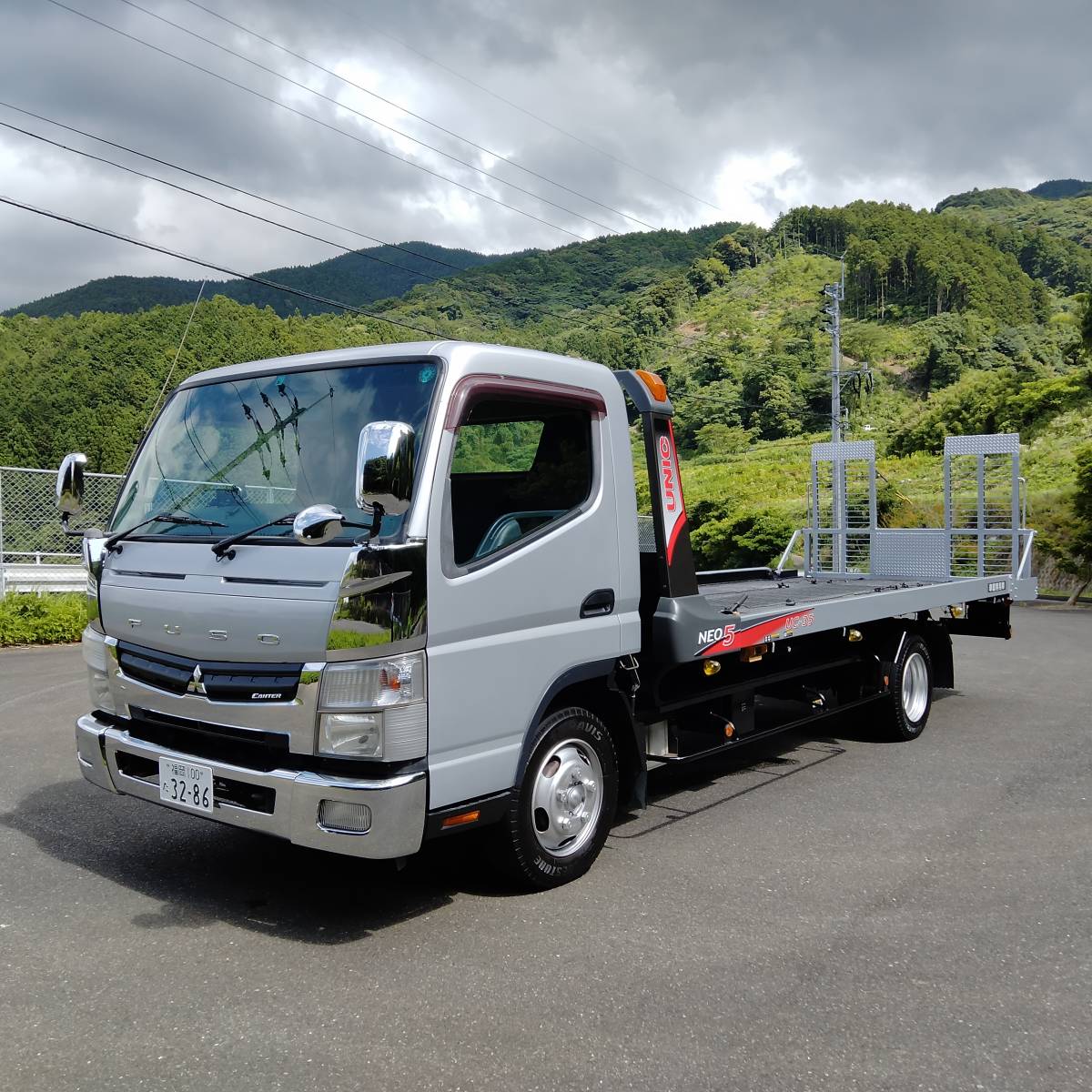 売切 H25年 ラジコン付 2.5t 積載車 NEO5 ロング 車検令和4年9月 三菱キャンター 5速(3ペダル) ICターボ バックカメラ 動画有 福岡～_画像3