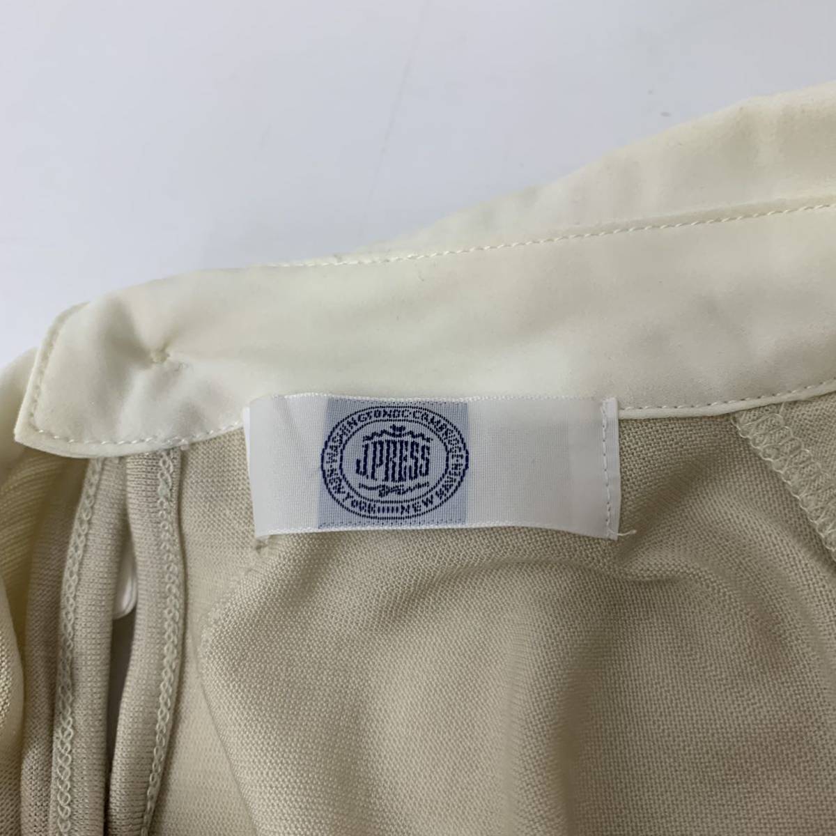 J.PRESS collar attaching blouse race design summer wool beige fine quality material on goods Onward . mountain J Press [ letter pack post service plus mailing possible ]