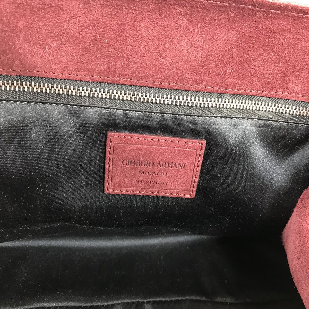 【ジョルジオアルマーニ】本物 GIORGIO ARMANI ハンドバッグ ボルドー色 2way ショルダーバッグ 斜め掛け スエード レディース イタリア製_画像9