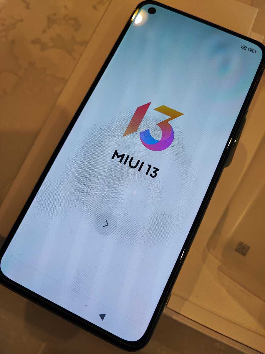 美品】【送料無料】Xiaomi Mi 11 Lite 5G ミントグリーン 6GB+128GB