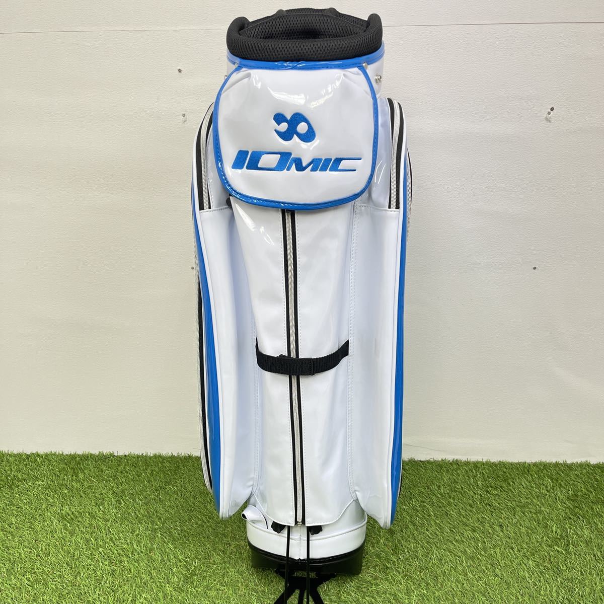 新品 未使用 イオミック IOMIC スタンド キャディバッグ 新品 未使用 イオミック IOMIC スタンド キャディバッグ