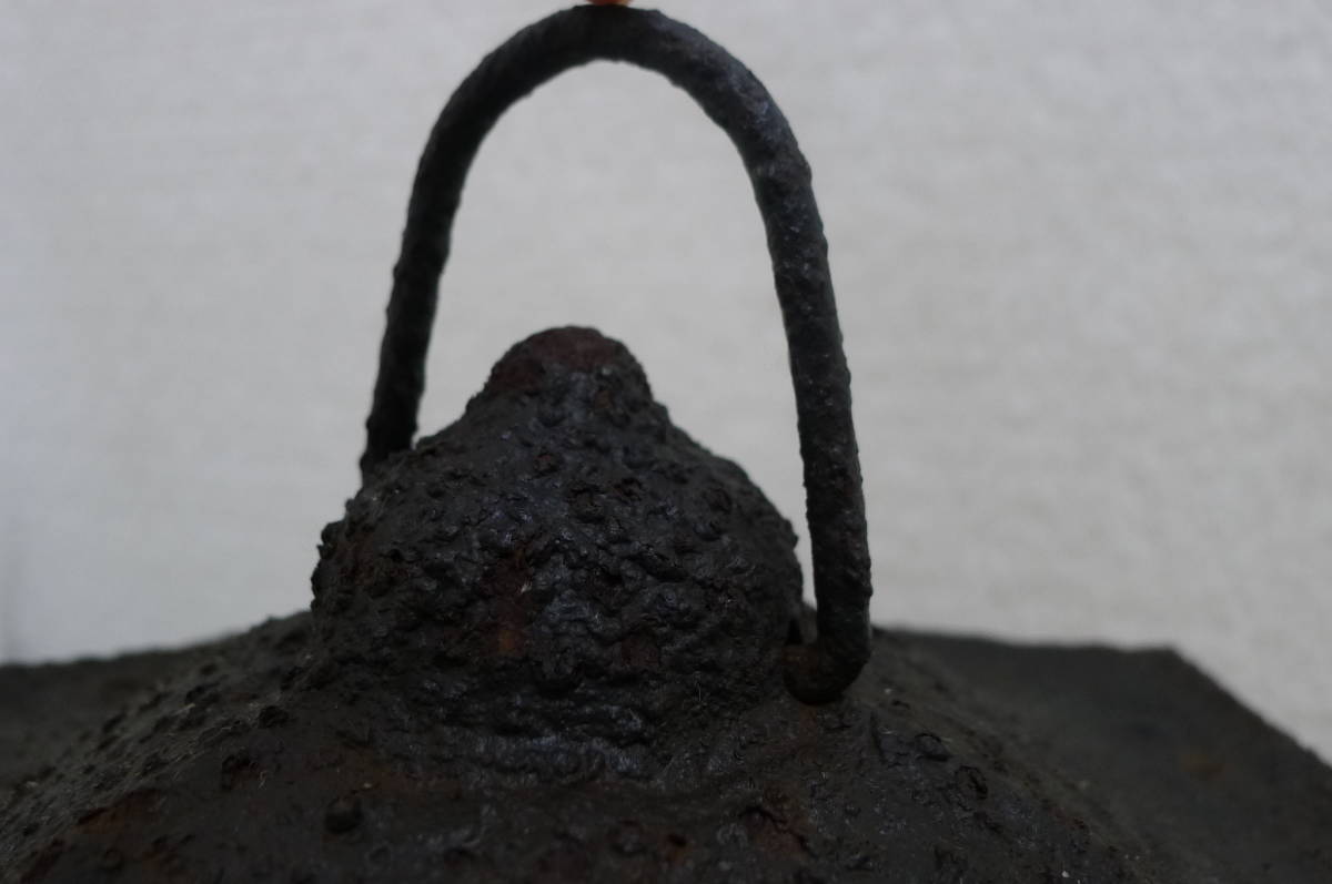 dd357○旧家蔵出 江戸期 透かし六角灯籠 吊火籠 灯ろう 灯篭 三足 dd357○旧家蔵出 江戸期 透かし六角灯籠 吊火籠 灯ろう 灯篭 三足