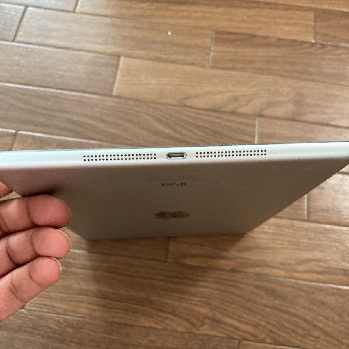 Apple iPad Air 第1世代 Wi-Fiモデル 16GB シルバー|Yahoo Apple iPad Air 第1世代 Wi-Fiモデル 16GB シルバー|Yahoo