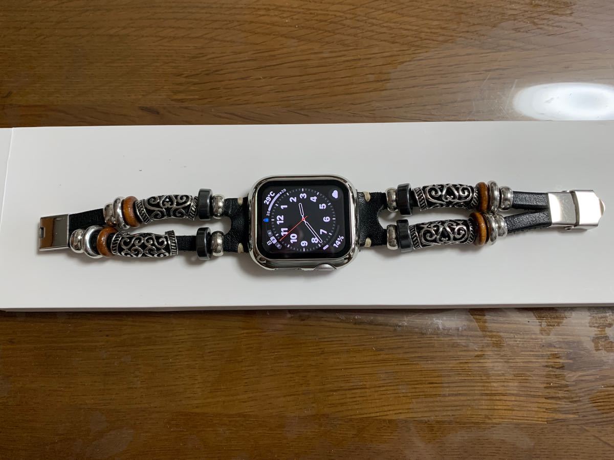Apple Watch Series 5(GPS+Cellularモデル)- 40mmシルバーアルミニウム