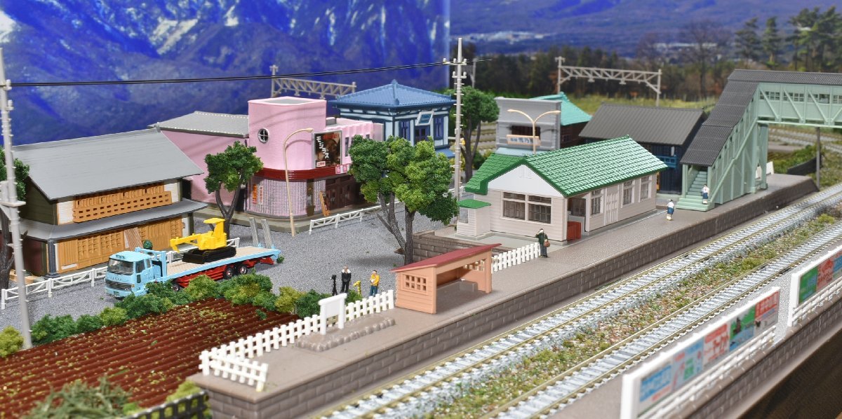 SAZAN】鉄道ジオラマレイアウト複線※120x60cm 昭和の街(Wクロス SAZAN】鉄道ジオラマレイアウト複線※120x60cm 昭和の街(Wクロス