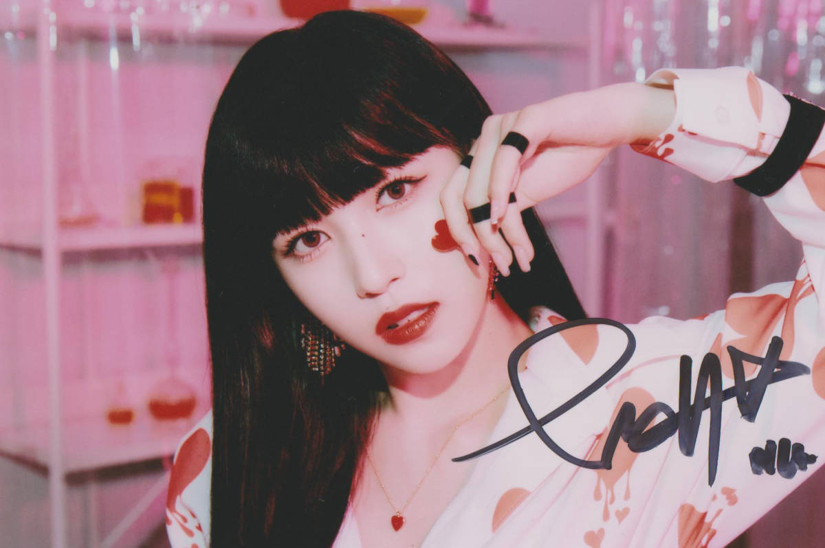 Twiceミナ MINA 名井南 直筆 サイン写真 Formula of Love: O+T=<3 Twiceミナ MINA 名井南 直筆 サイン写真 Formula of Love: O+T=<3