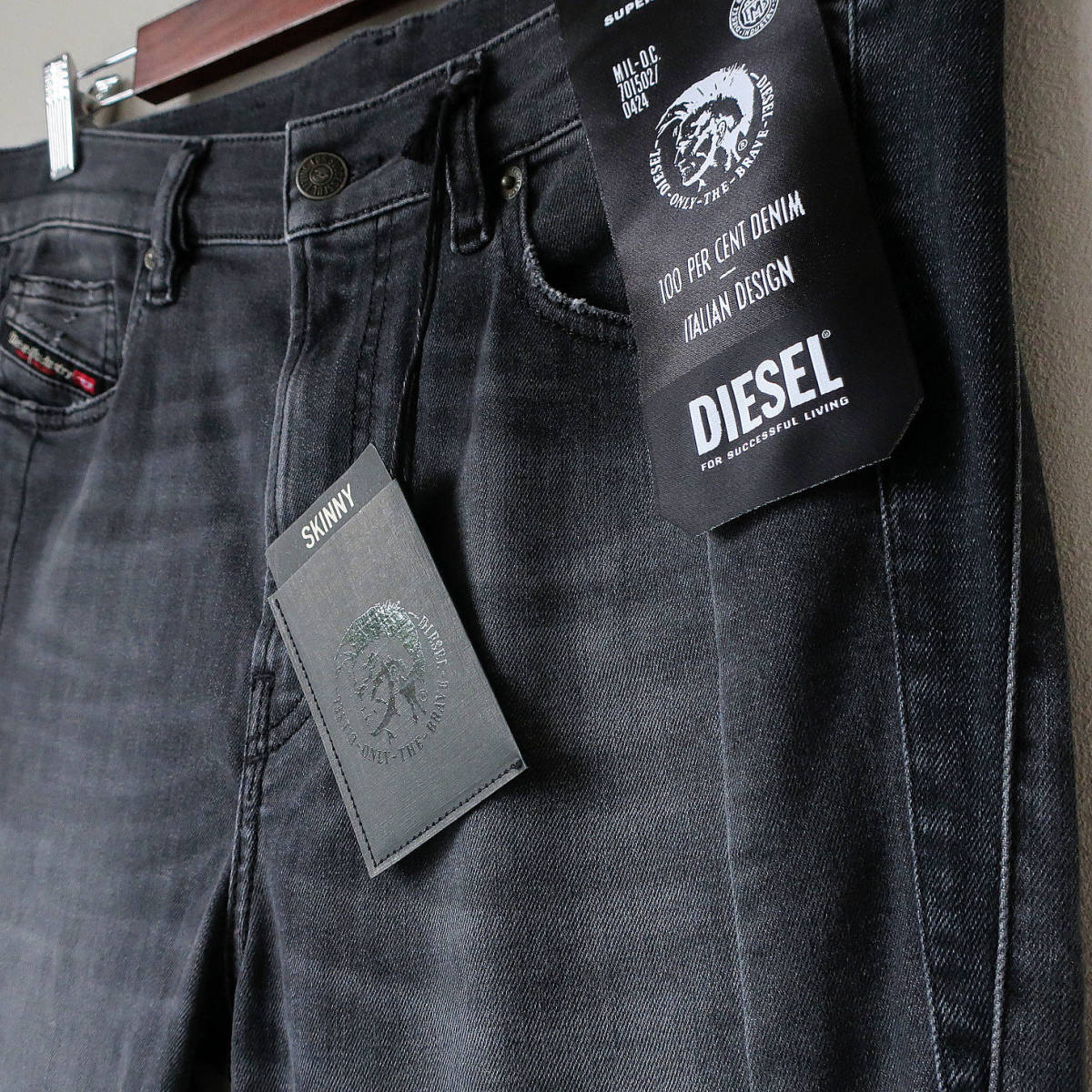 新品 DIESEL ジョグジーンズ 黒スキニー タイト ブラック W32 L-