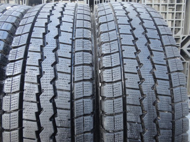 ●2629 冬 ほぼ新品 DUNLOP WINTER MAXX LT03 195/70R17.5 112/110L LT 4本 2017年製_画像2