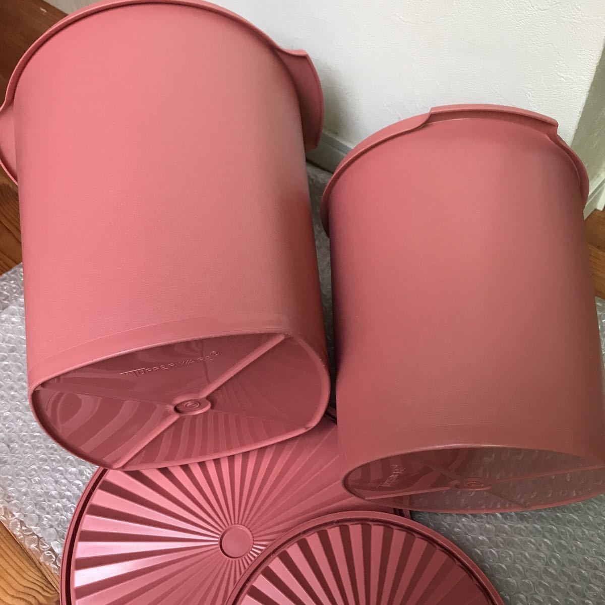 訳あり)タッパーウェア Tupperware 【まとめて2個】マキシ 訳あり)タッパーウェア Tupperware 【まとめて2個】マキシ
