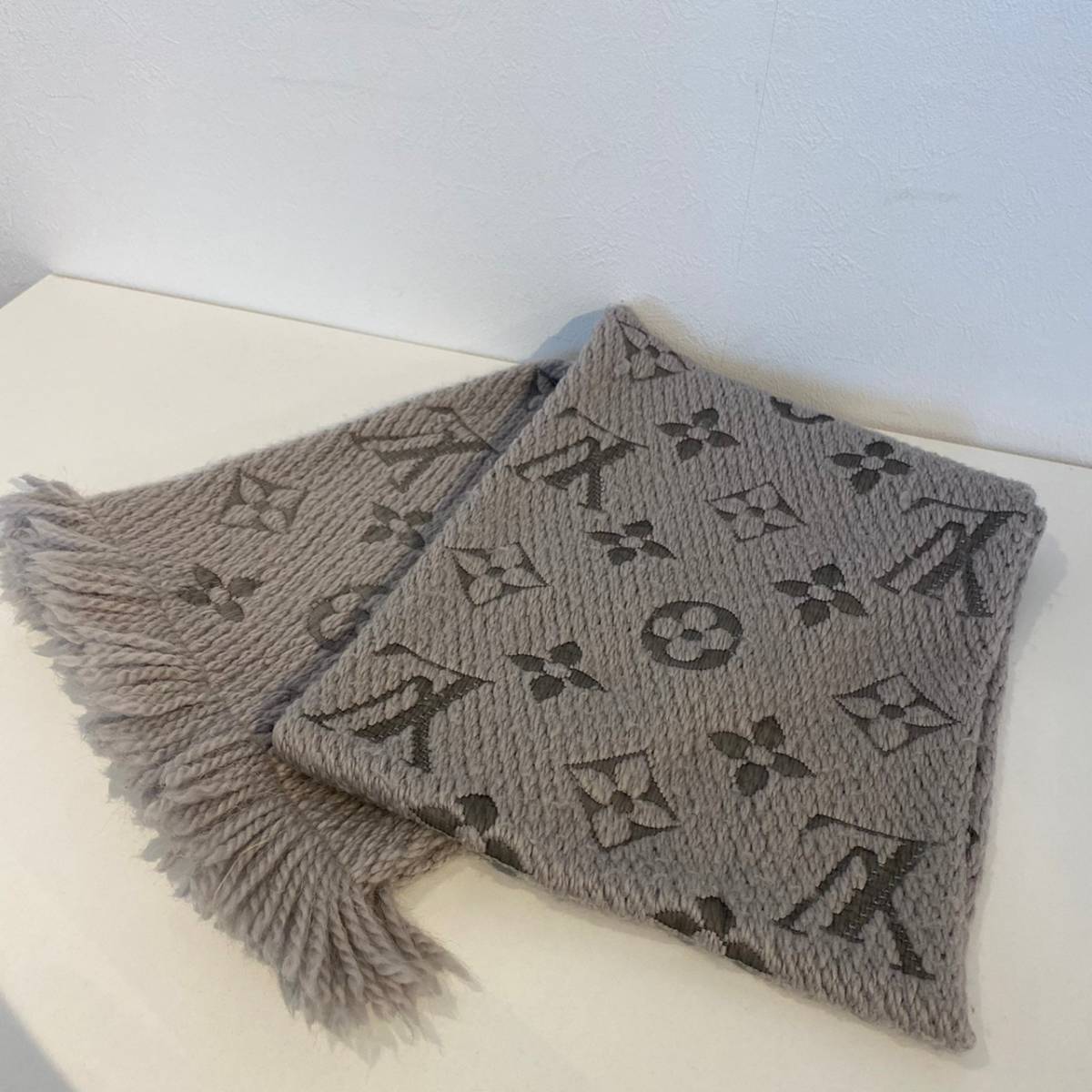 LOUIS VUITTONモノグラム ウール エシャルプ ロゴマニア マフラー