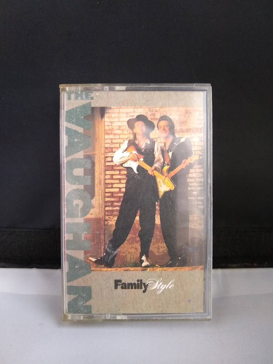 T3067　カセットテープ　ヴォーン・ブラザーズ Vaughan Brothers　Family Style_画像1