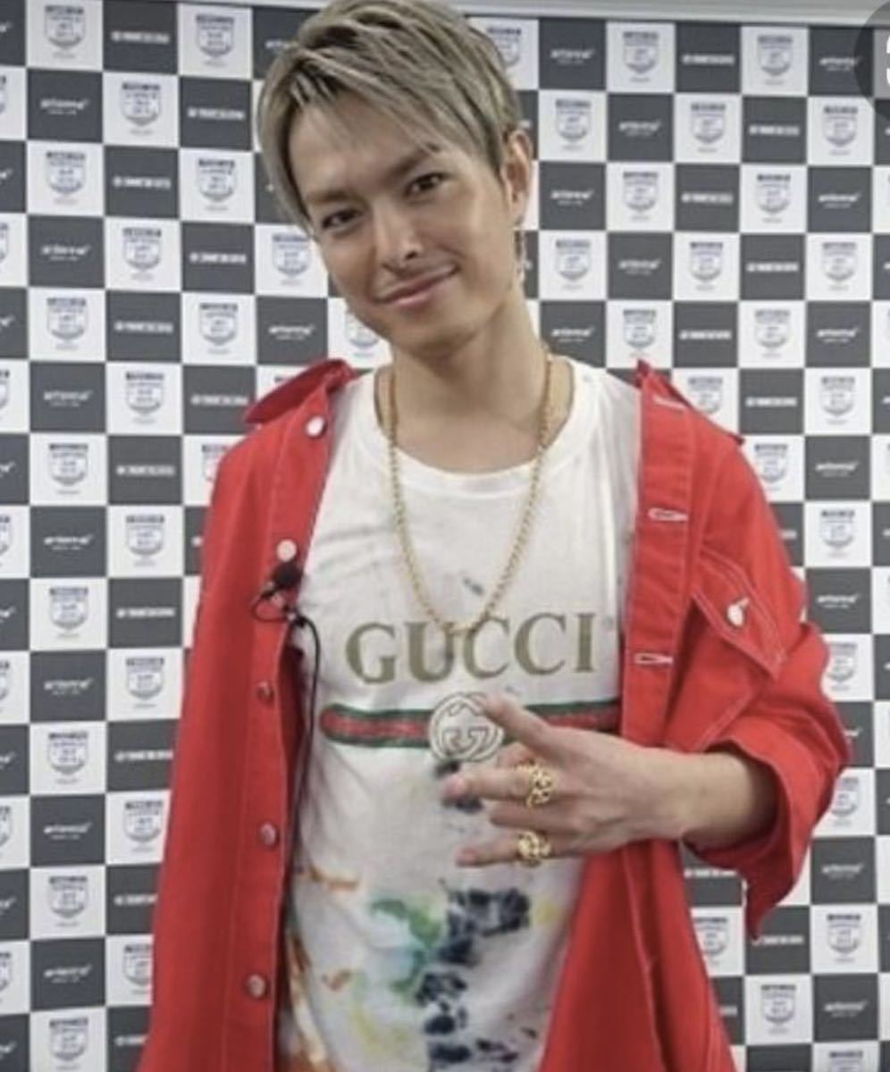 グッチ ロゴ半袖白Tシャツ メンズカットソー 今市隆二氏着 GUCCI(半袖 正規品保証 Tシャツ ロゴ メンズ GUCCI Tシャツ/カットソー(半袖/袖なし)