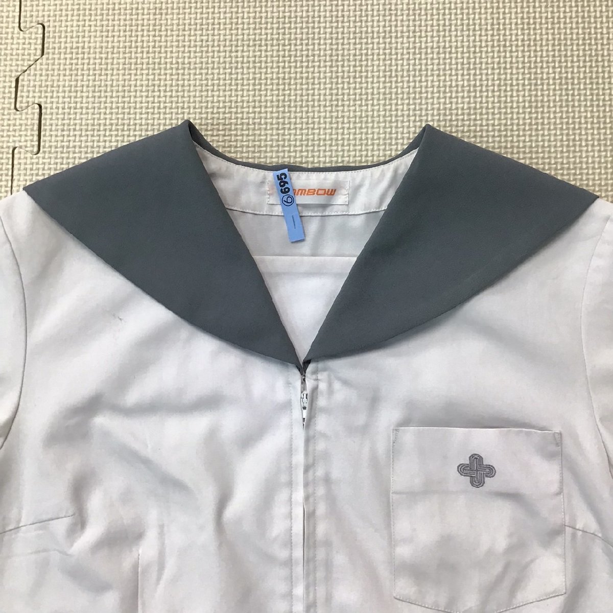 O695 (中古) 校名不明 セーラー服 上下セット /M/W63/丈53/セーラー/スカート/夏服/半袖/制服/中学校/高校/女子学生/学生/学生服_画像3