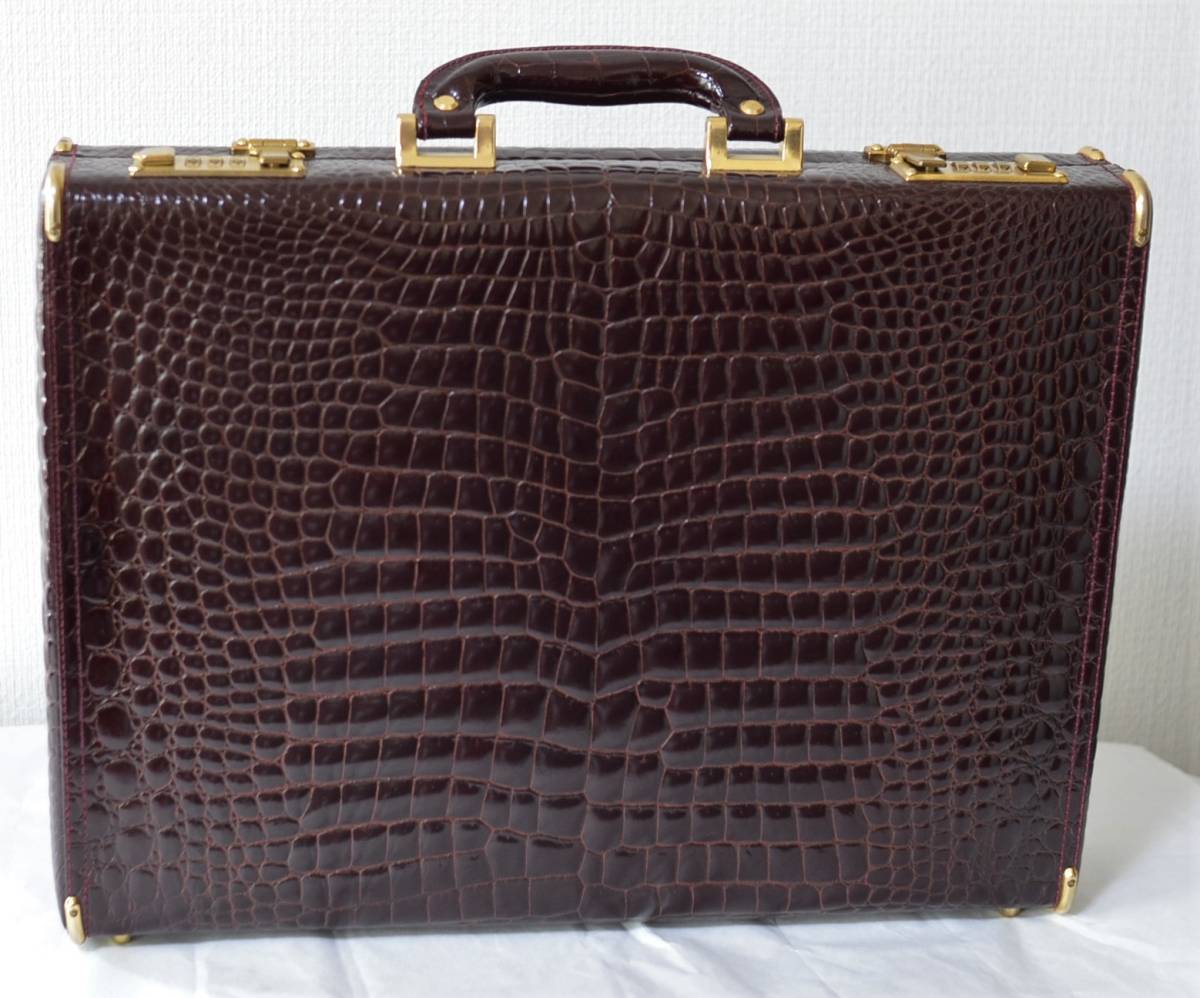 限定特価】 ○GENUINE LEATHER○最高級 クロコダイル アタッシュケース