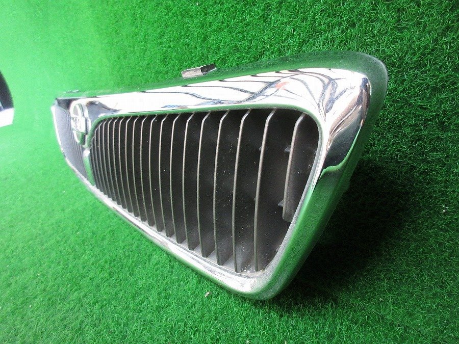  superior article * Nissan Primera HP11/P11 original front grille / radiator grill 62310-3J200 plating 