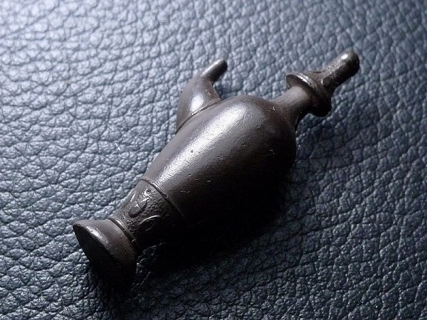 ▲30G809▲時代・古銅製小さな水瓶/壺文・装飾飾り_画像1