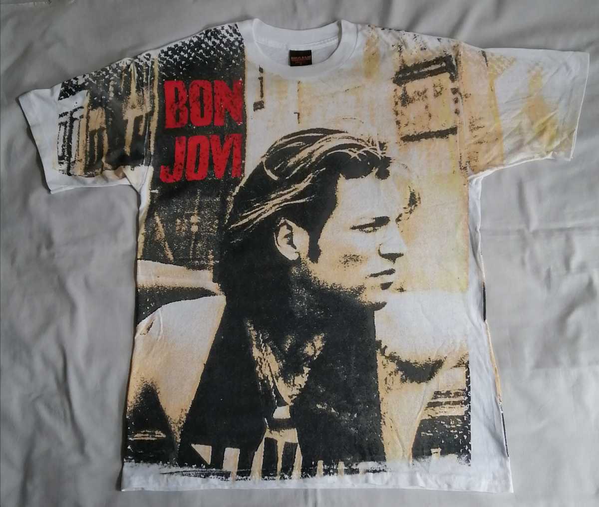 ヴィンテージ 90s BROCKUM製 BONJOVI ボンジョヴィ 総柄 Tシャツ guns