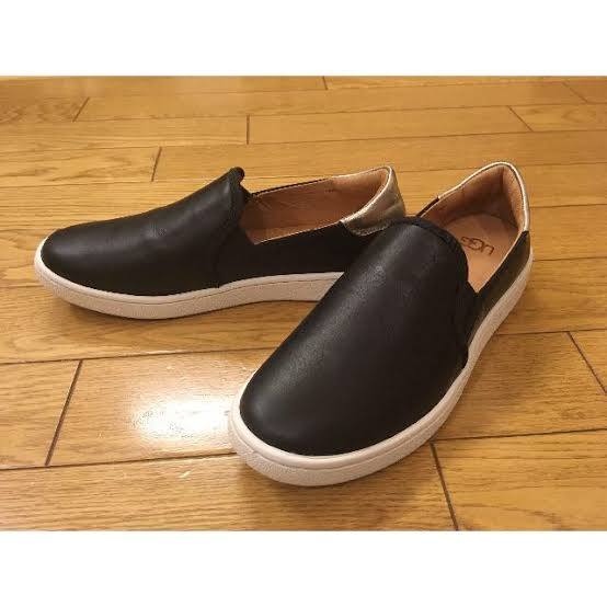 UGG レザースリッポン US11(28cm) 新品 ブラックの画像1