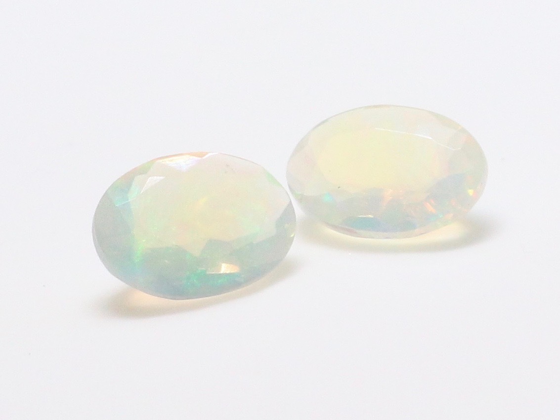 echio Piaa opal oval cut 2 piece Total 0.88ct bargain 