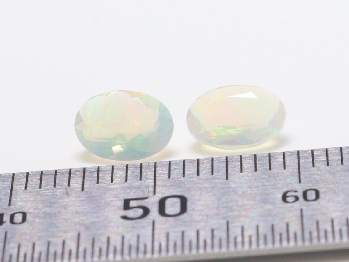 echio Piaa opal oval cut 2 piece Total 0.88ct bargain 