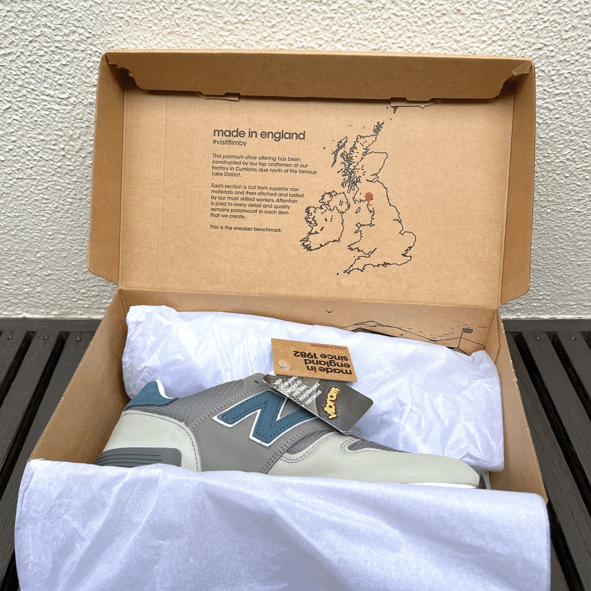 海外限定 UK製 New Balance M670BSG US9 27cm ヌバックレザー 限定 NB スニーカー グレー×グレイッシュグリーン Made In England 2