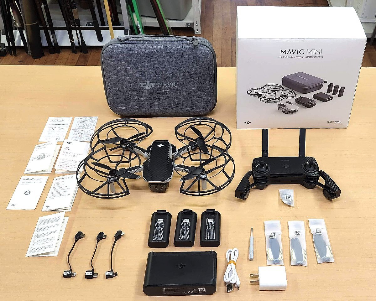 動作品 DJI MAVIC MINI FLY MORE COMBO FLYCAM 折畳式小型ドローン