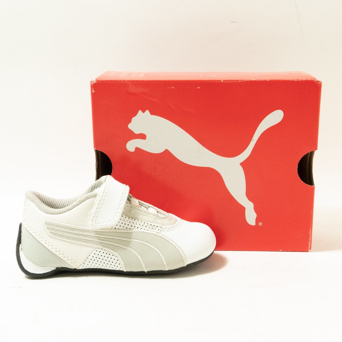 Puma プーマ 14cm キッズ グレー シューズ ベビー ホワイト マジックテープ ローカットスニーカー 可愛い 子供 灰色 白 赤ちゃん 靴 激安先着 ローカットスニーカー Puma プーマ 14cm キッズ グレー シューズ ベビー ホワイト マジックテープ ローカットスニーカー 可愛い 子供 灰色 白 赤ちゃん 靴 激安先着 ローカットスニーカー