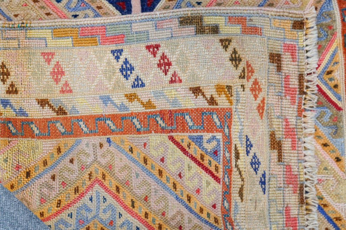 アフガニスタン マシュワニキリム 手織り絨毯 size:120㎝ × 80cm www